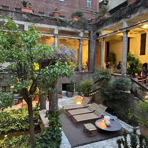New Generation Center , Milan Italie