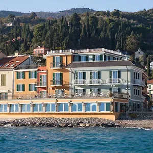 Savoia 3*, Alassio Italie